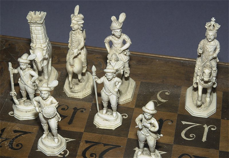 Schachfiguren aus Elfenbein